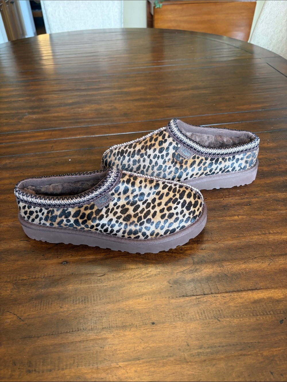 Ugg Leopard Print Woman US Asst. size ACs